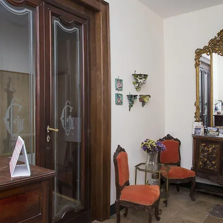 Bed & Breakfast Home47